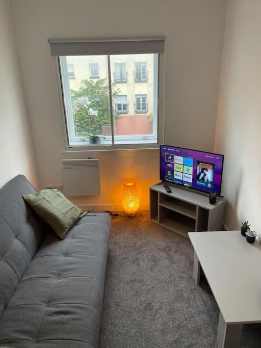 Modern 2 Bedroom City Apartment Glasgow Eksteriør bilde